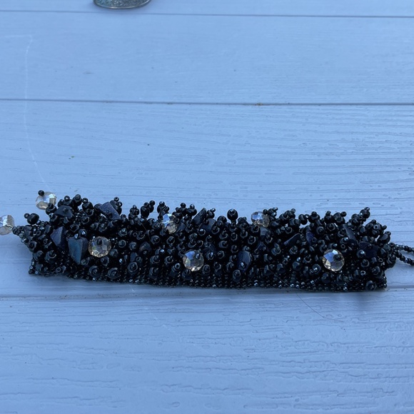 Handmade black bead bracelet seed bead base 7” - Picture 2 of 10